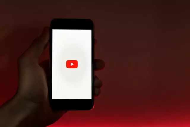 Youtube App oleh Szabo Viktor